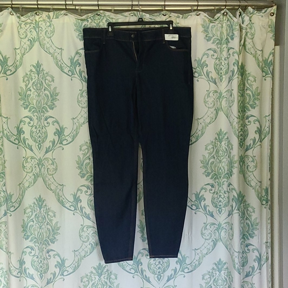 Mid Rise Old Navy Super Skinny Jeans size 18, long